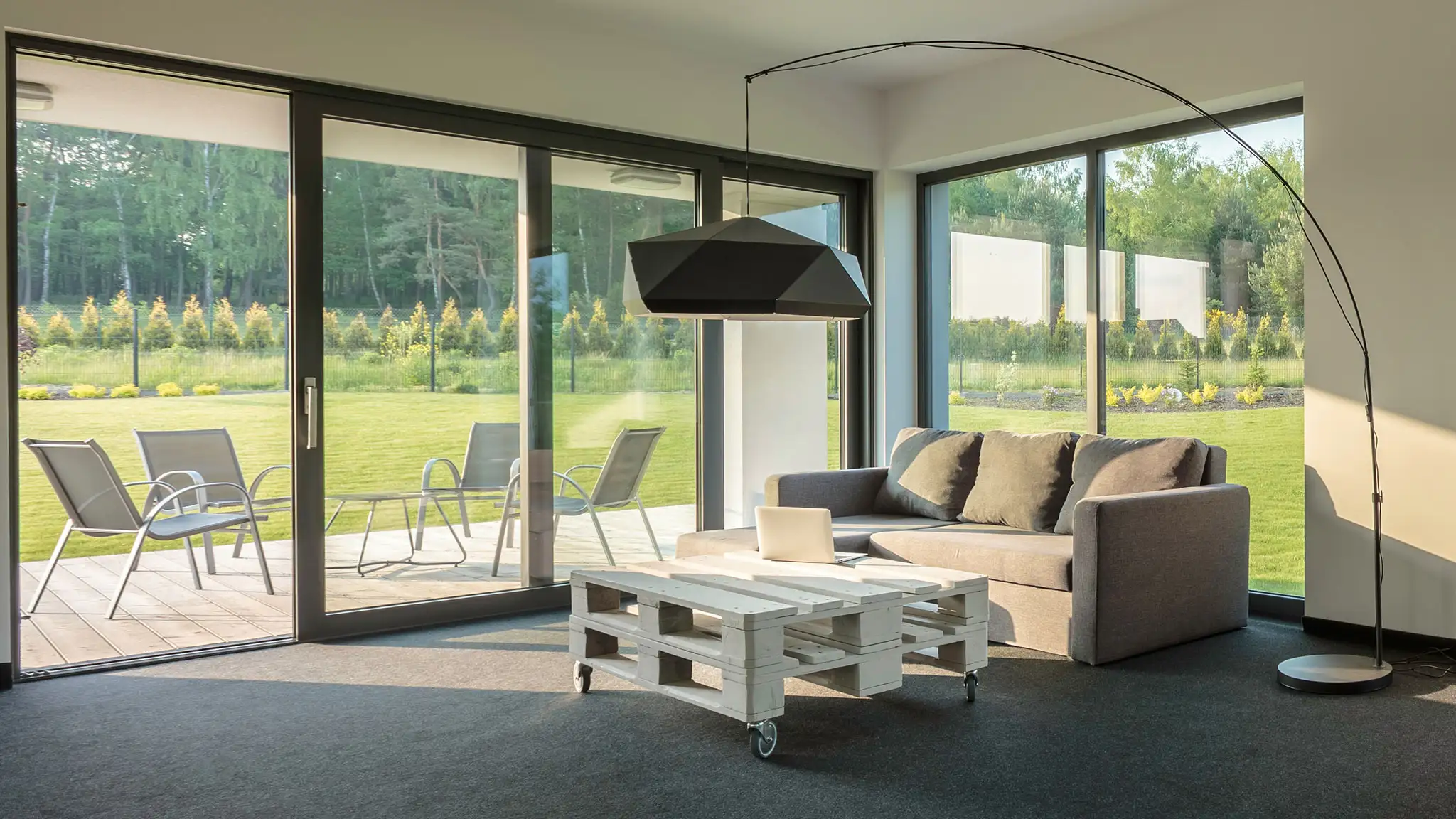 Aluminijska stolarija i fasadni elementi — MAJ COMMERCE Bihać